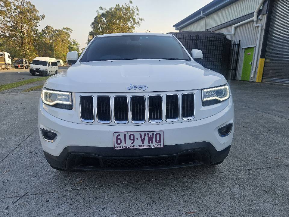 2013 jeep Grand cherokee laredo easy finance 2.jpg